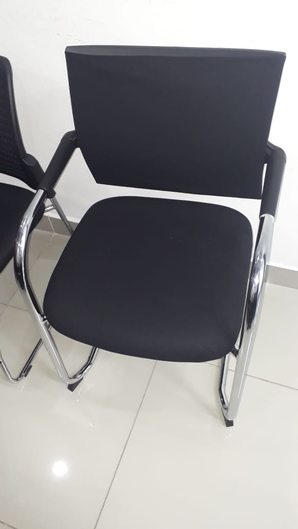 Silla de Oficina de Espera Premium Estilo Trineo Comix Deluxe | Muebles Zeus El Salvador - Imagen 4