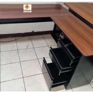 Escritorio en L - Turbo Cafe