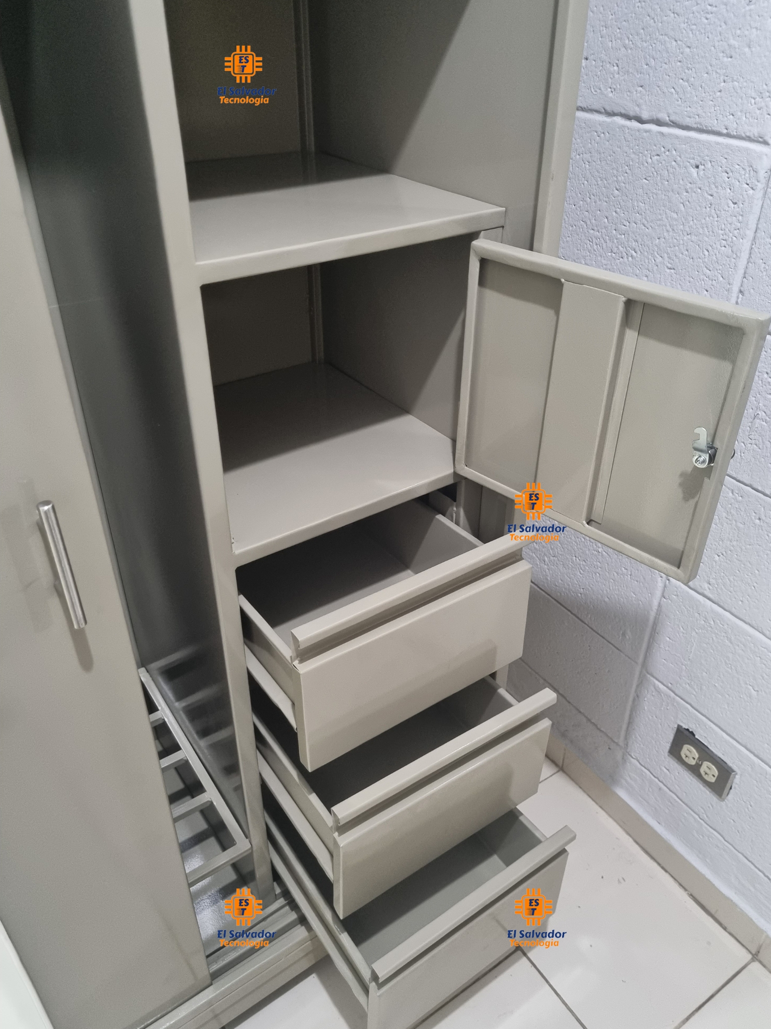 Closet Metálico para Dormitorio 2 Cuerpos con Rodos  y Espejo con Puertas Corredizas color beige - Imagen 5