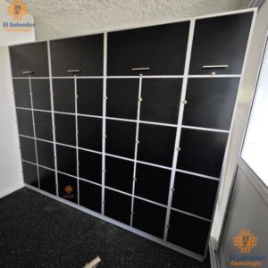 Locker Multifuncional de 24 Puertas y 3 Puertas Maleteras De Melamina con llave - TLS 42 - 2.10m Alto x 2.40m Ancho x 0.40m Fondo